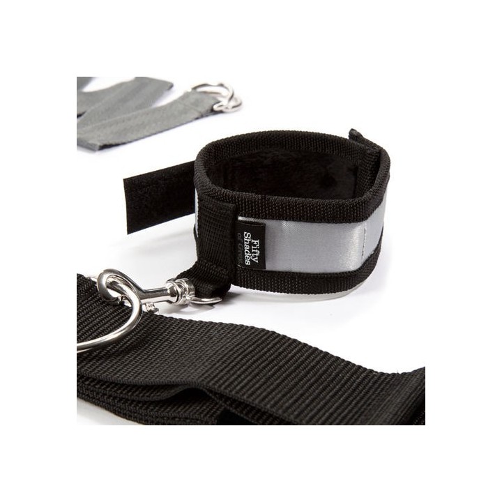 FIFTY SHADES KEEP STILL OVER THE BED CROSS KIT ATADURAS RESTRICCIÓN